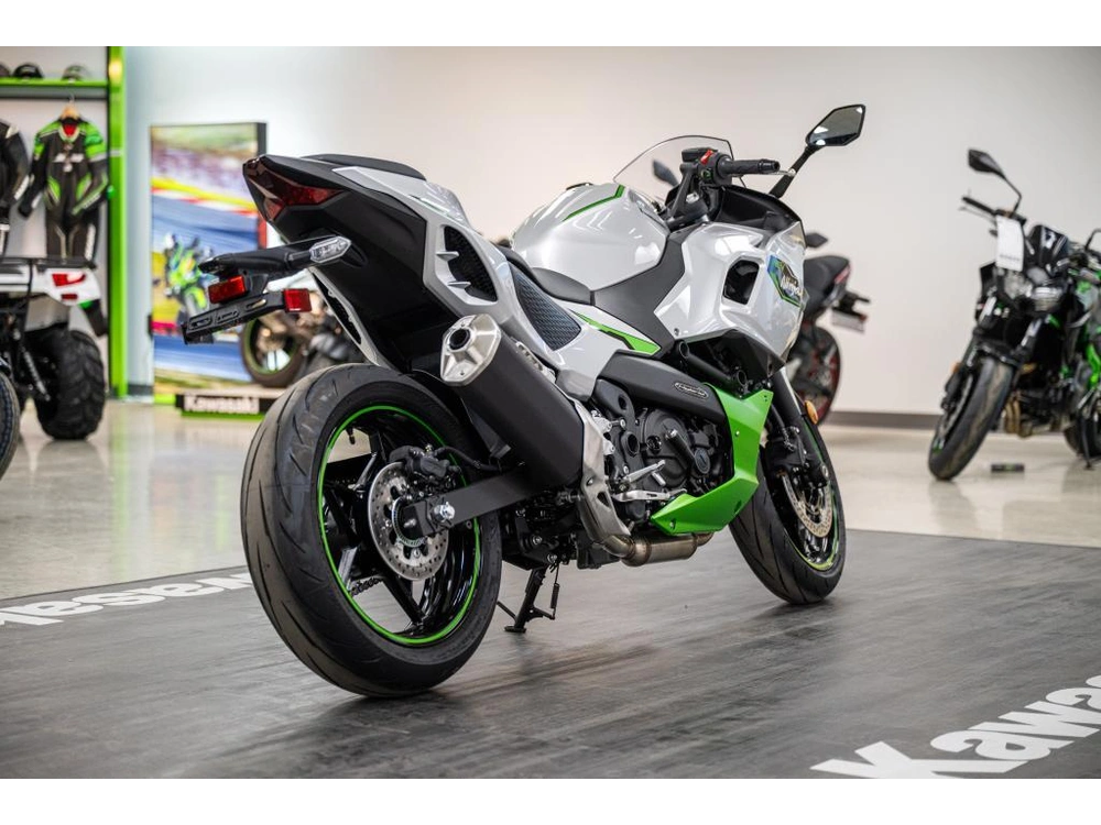 2024 Kawasaki Ninja 7 Hybrid alt