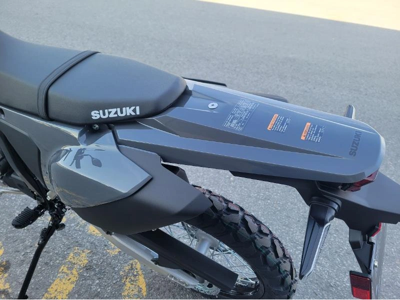 2025 Suzuki Dr-z4s alt