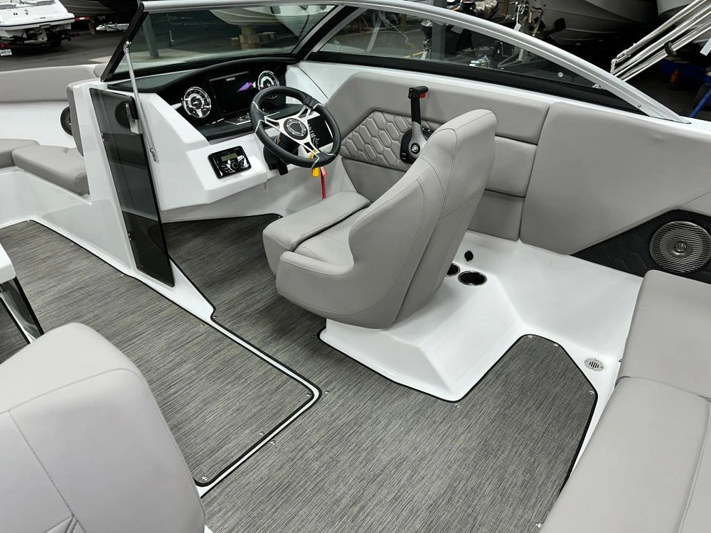 Four Winns H1 Mercruiser 4.5l / Alpha 2023 alt