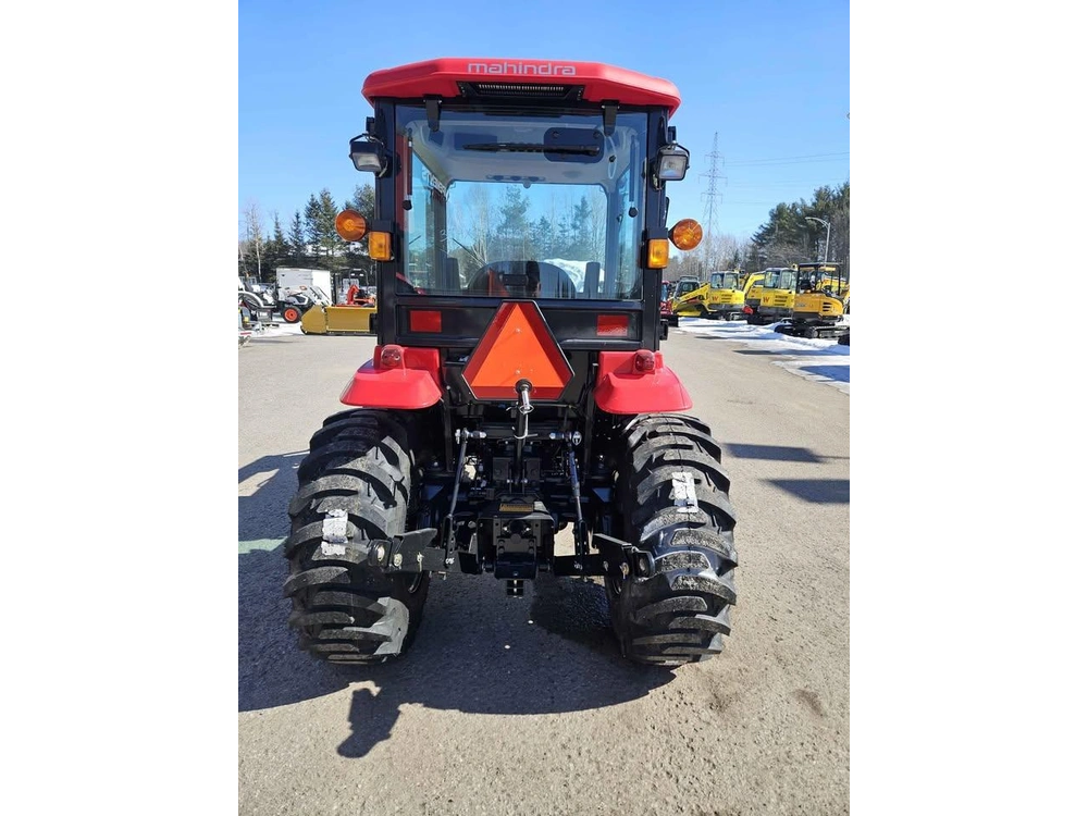 2026 Mahindra 1635 Hst Cab alt