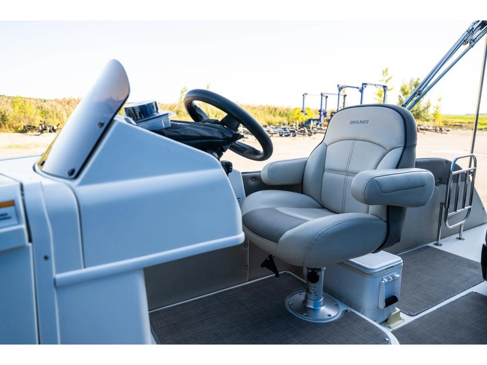 Bayliner Element Xr7 2016 alt