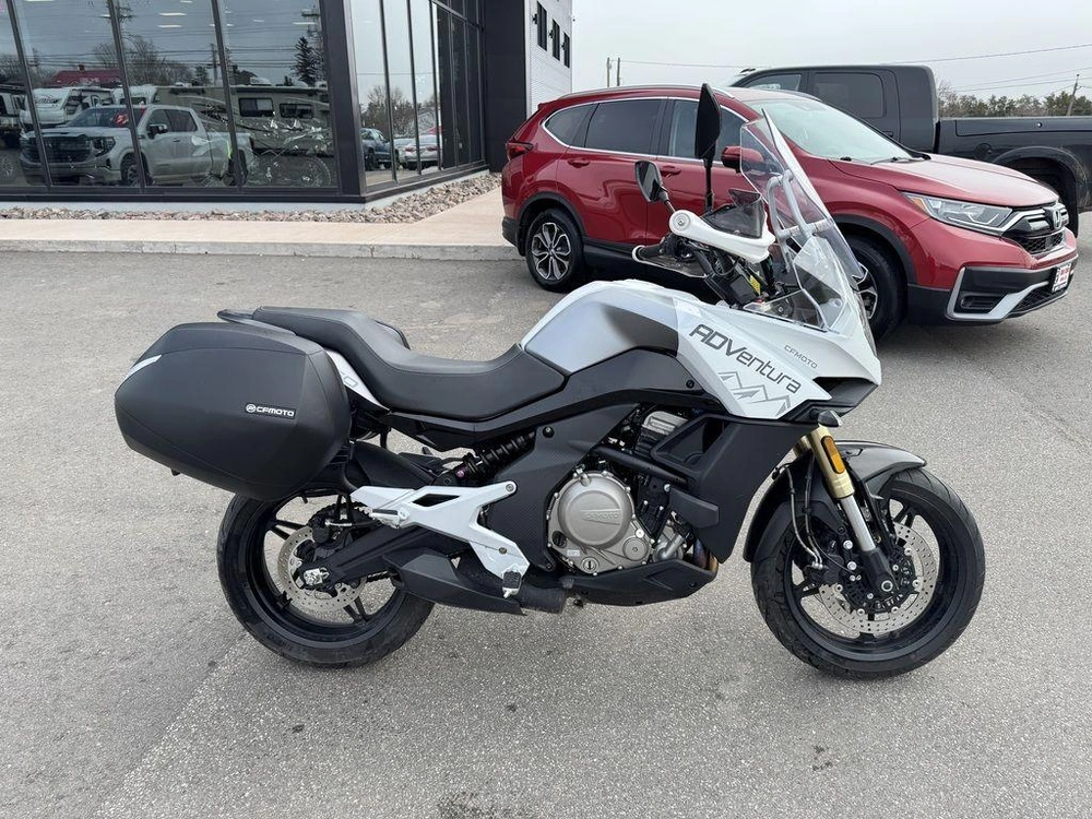 2022 Cfmoto 650 Adventura alt