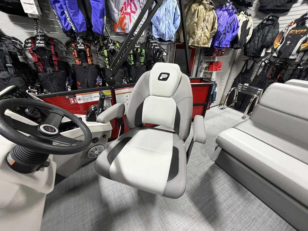 2026 Princecraft Vectra 19 L Ruby Red alt