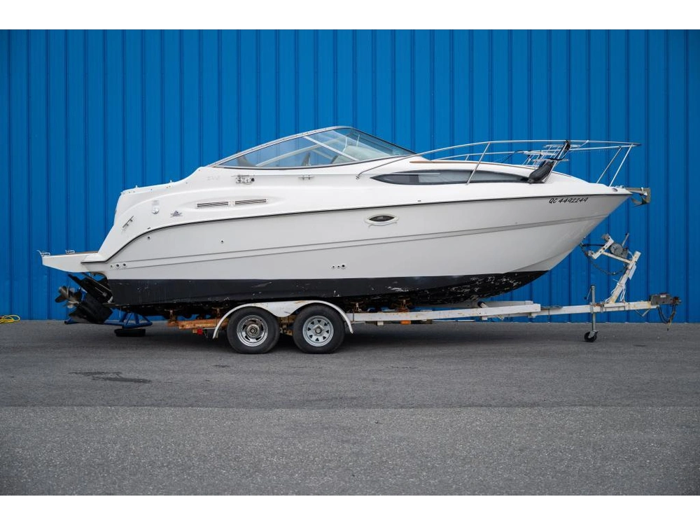 Bayliner 245 2012 alt