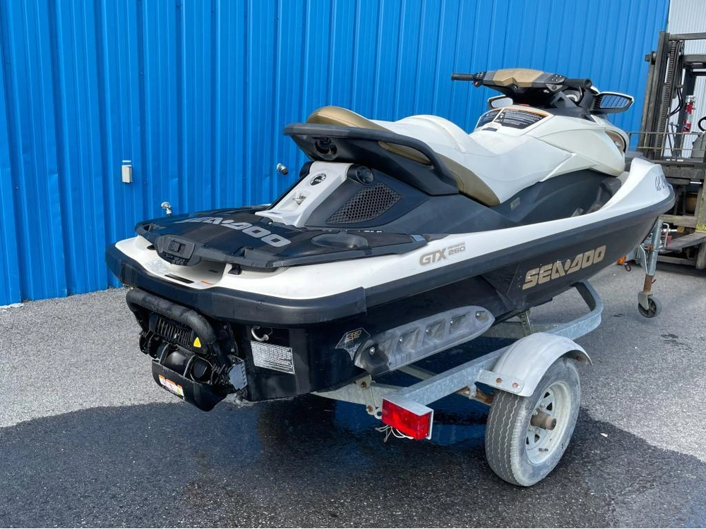 Bombardier Gtx Ltd 260 2011 alt