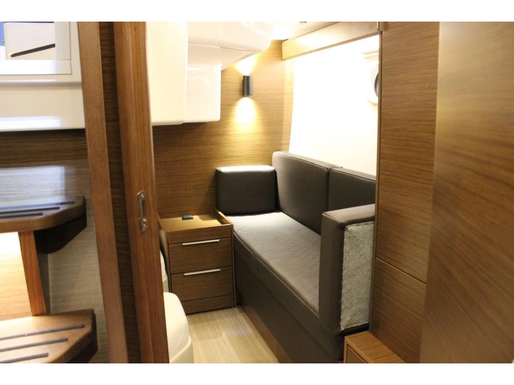 Bavaria S33 Ht Volvo D3-220 Evc 2021 alt