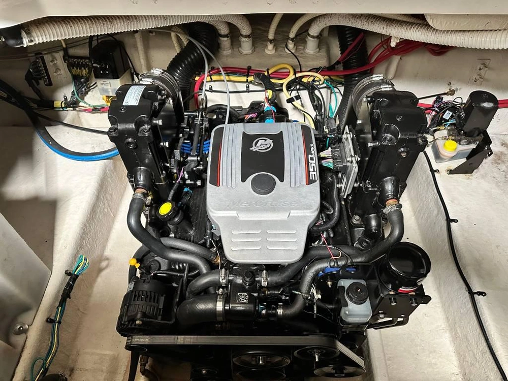 Bayliner 285 2012 alt