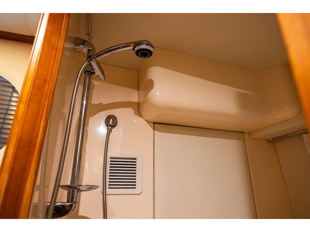 2003 Other 390 Motor Yacht alt