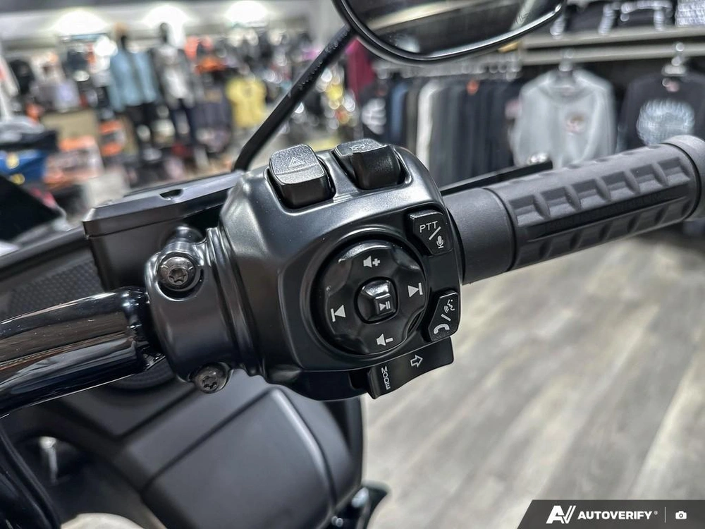 2026 Harley-davidson Road Glide alt