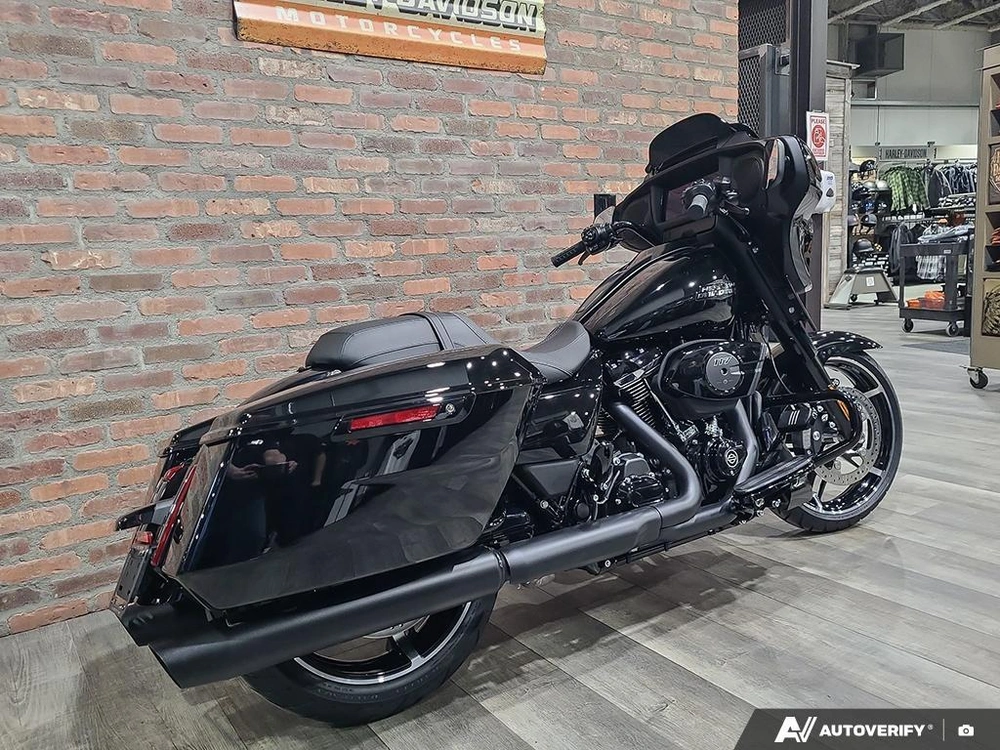 2026 Harley-davidson Street Glide alt