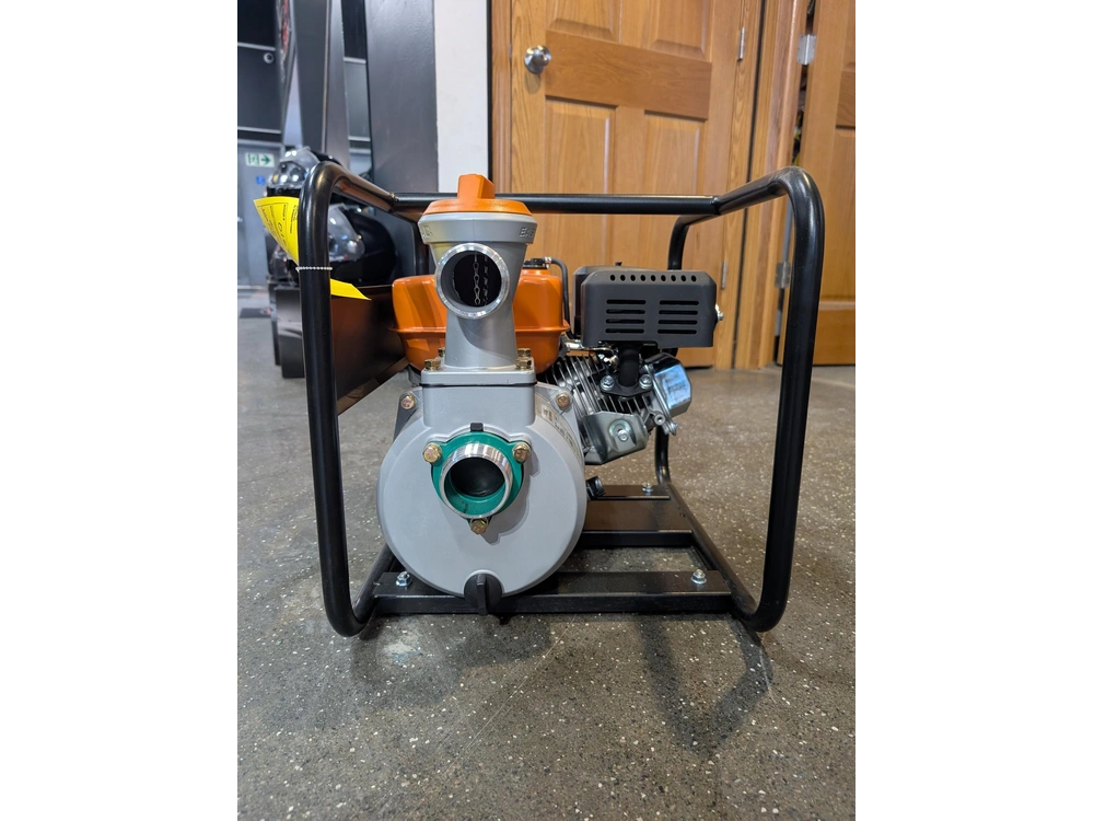 2026 Generac Water Pump 2" W/ Hose Kit alt