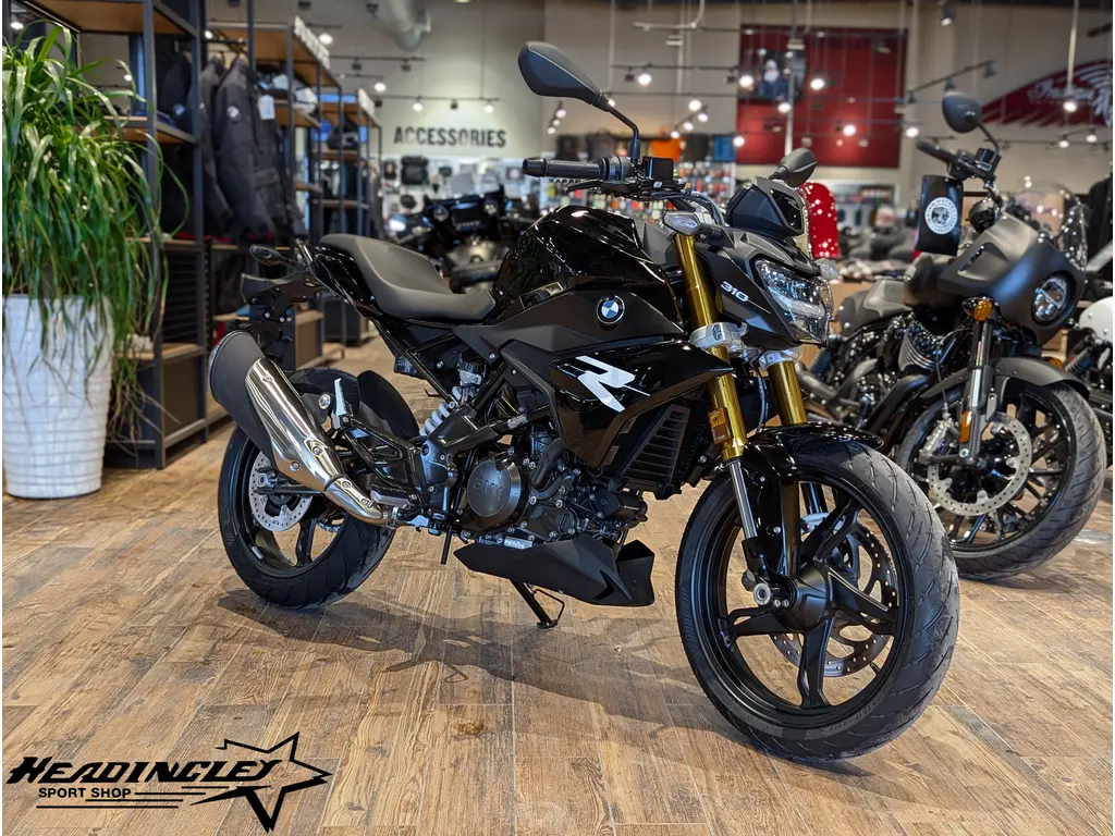 2025 BMW G 310 R // Cosmic Black 