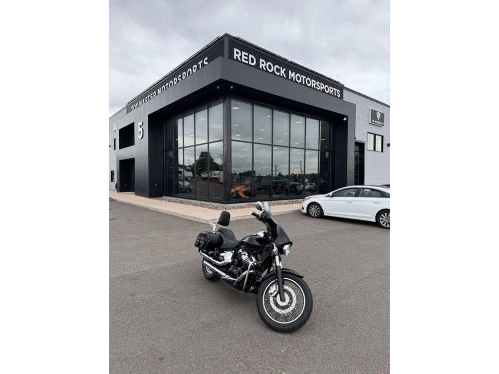 2006 Yamaha V-star 1100 alt