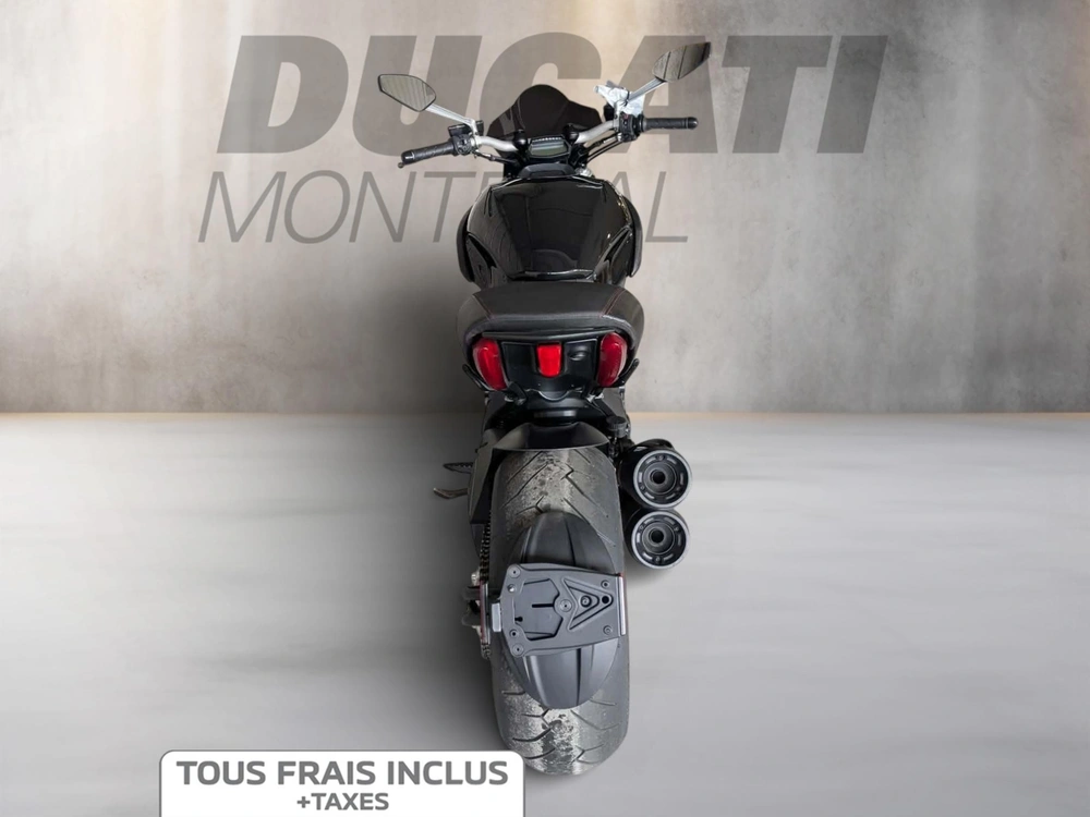 2012 Ducati Diavel alt