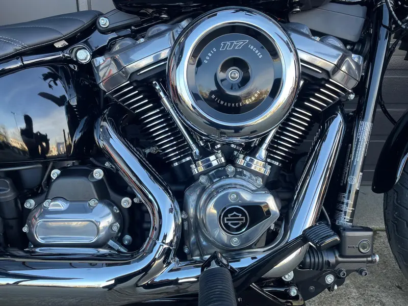2026 Harley-Davidson FXBB - Street Bob® thumbnail 3