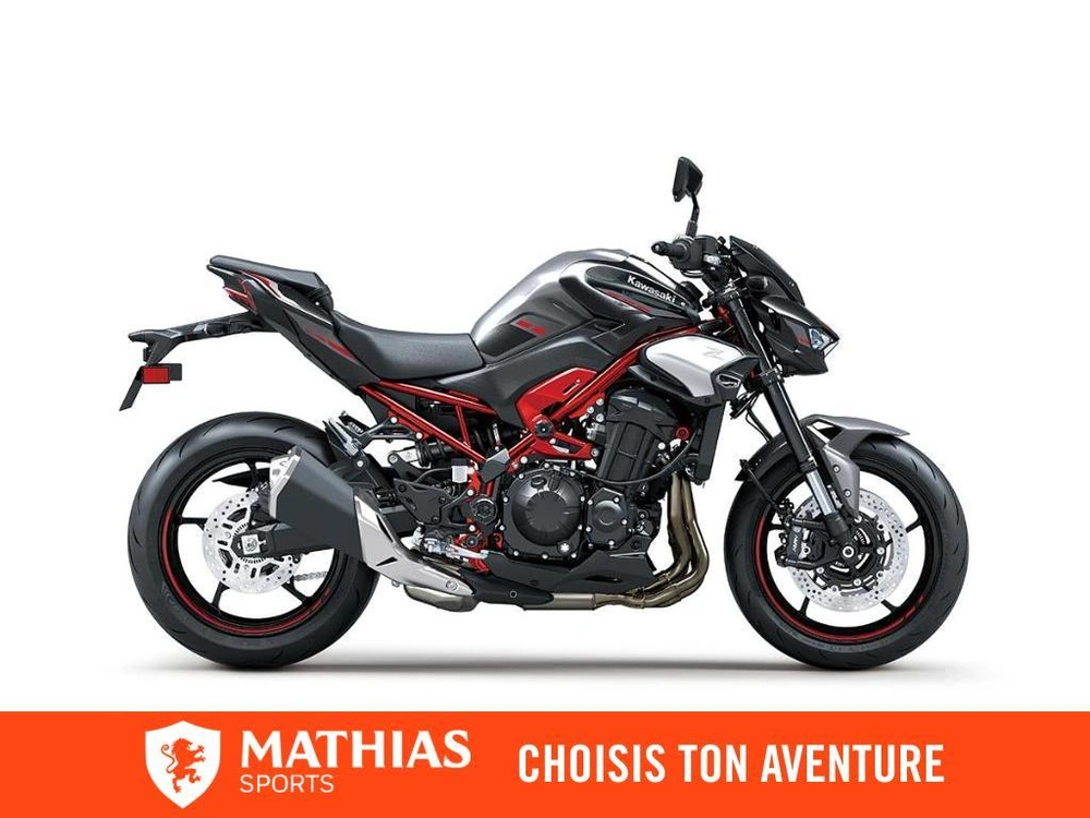 Kawasaki Z900 2025 alt