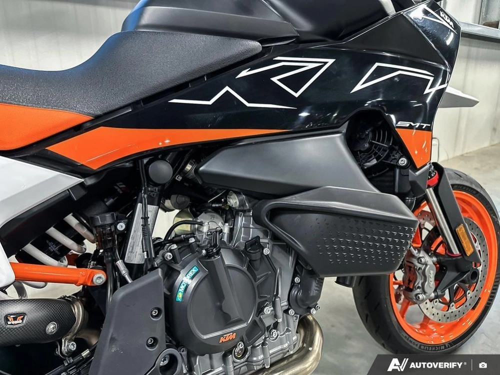 2024 Ktm 890 Smt alt