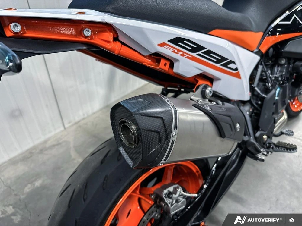 2024 Ktm 890 Smt alt