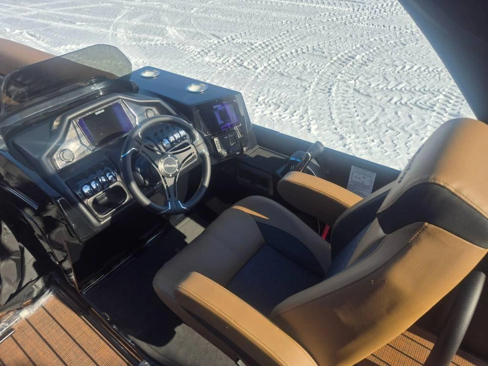 Bentley Elite 253 Swingback 2026 alt