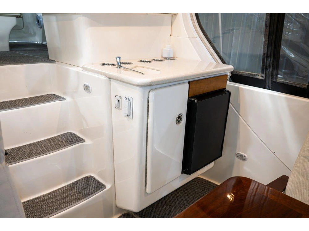 2003 Other 390 Motor Yacht alt