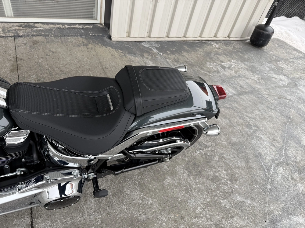 2026 Harley-davidson Breakout alt