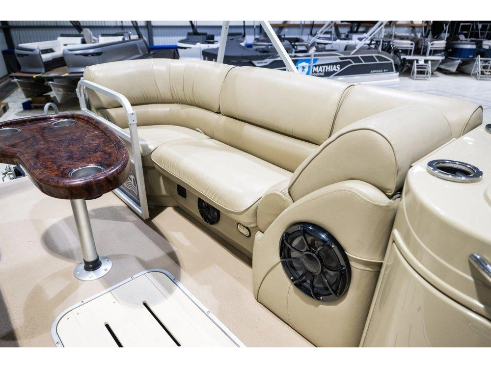 Suncatcher Elite 324ss 2014 alt