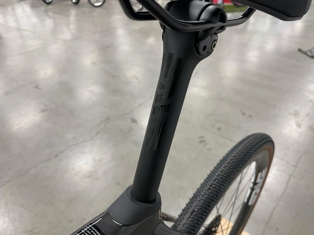 2025 Felt Breed Frd Un1td Le alt