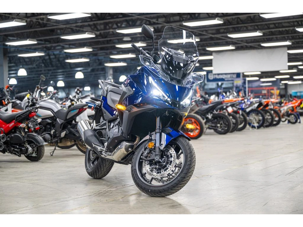 2025 Honda Nt1100 Abs Demo alt