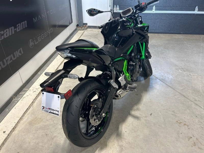 2025 Kawasaki Z650 alt