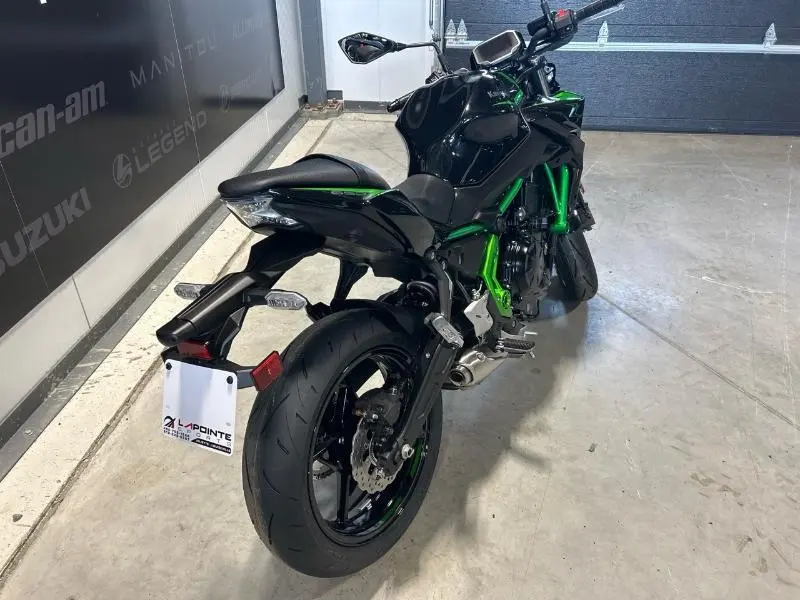 2025 Kawasaki Z650 thumbnail 3