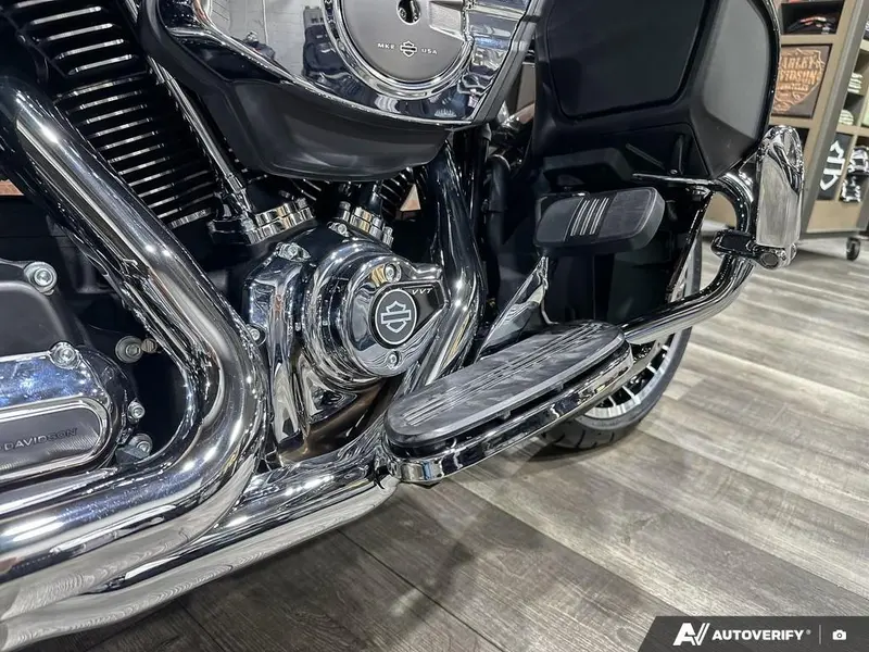2026 Harley-Davidson Street Glide Limited thumbnail 9