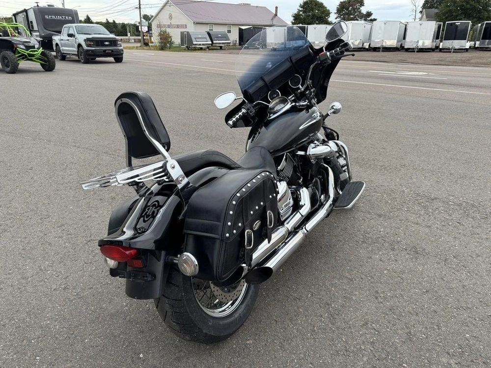 2006 Yamaha V-star 1100 alt