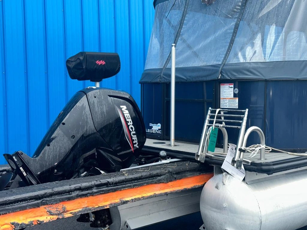 Legend E-series 23 Lounge Sport 2022 alt