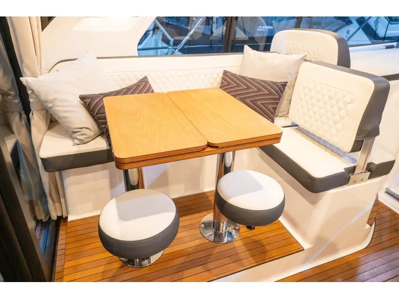 2021 Bavaria Motoryachts S36 COUPE VOLVO D3-220 EVC *SUR RENDEZ-VOUS* thumbnail 8
