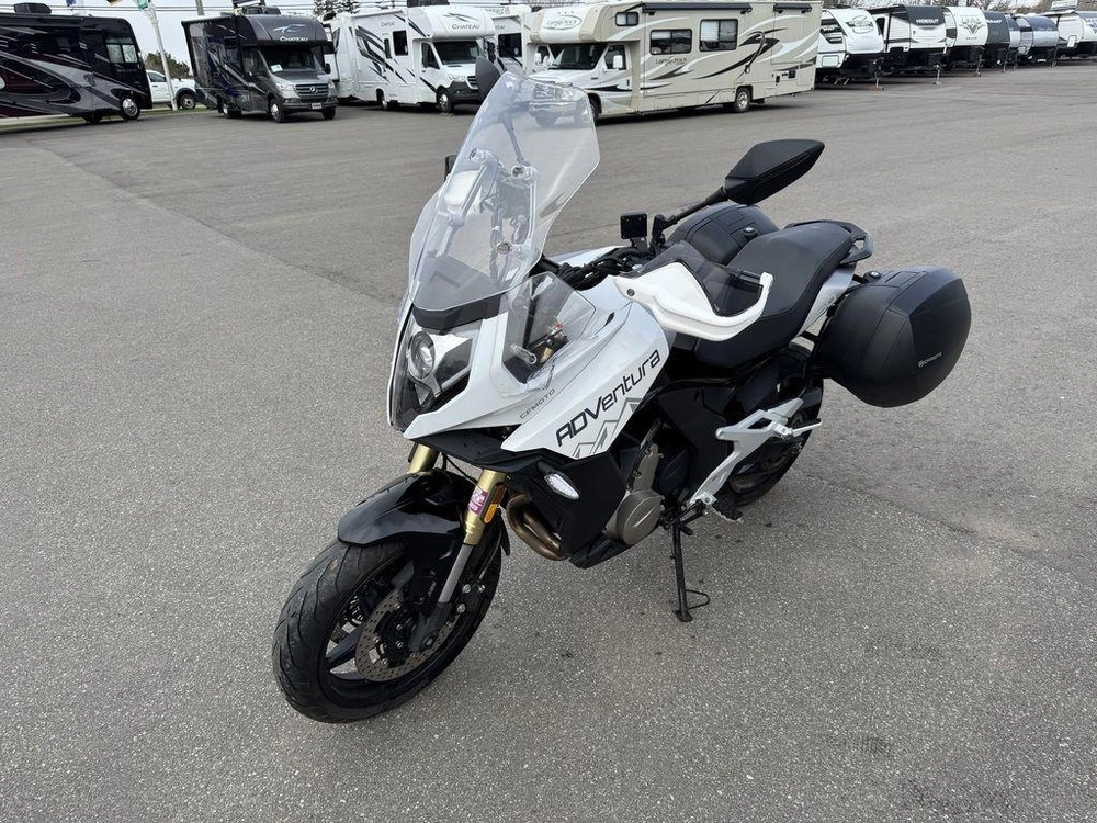 2022 Cfmoto 650 Adventura alt