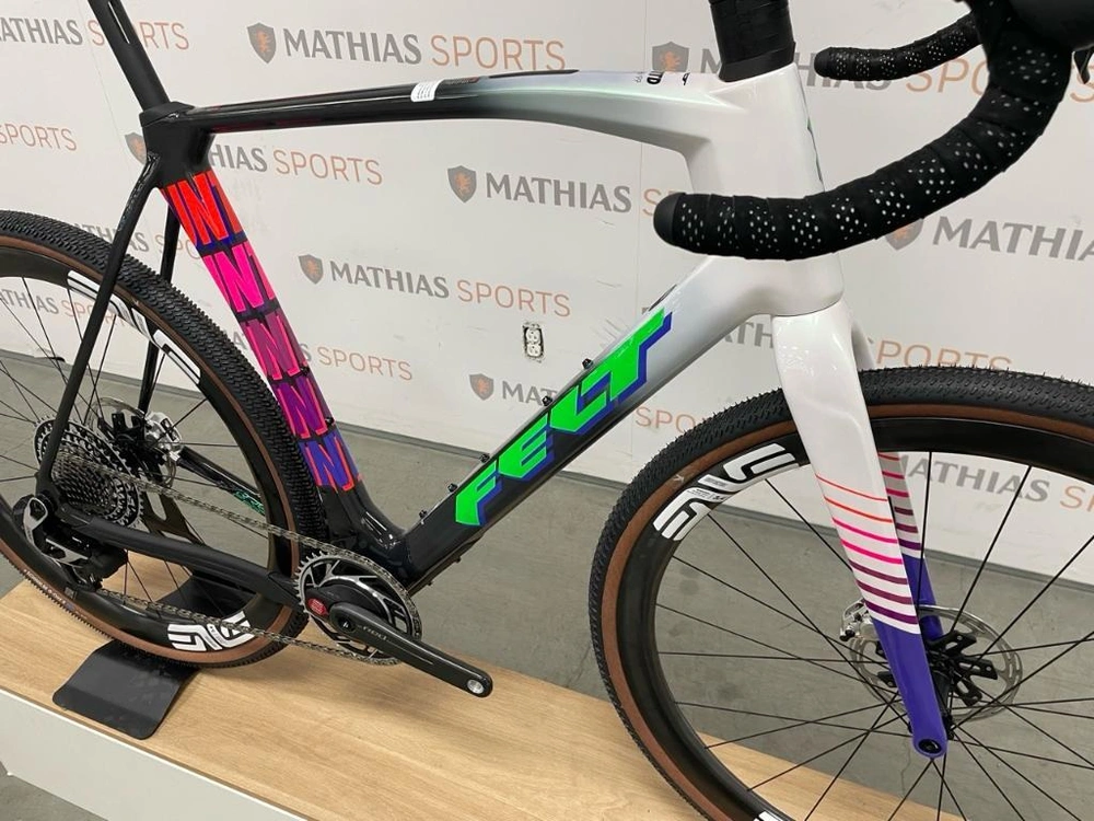 2025 Felt Breed Frd Un1td Le alt