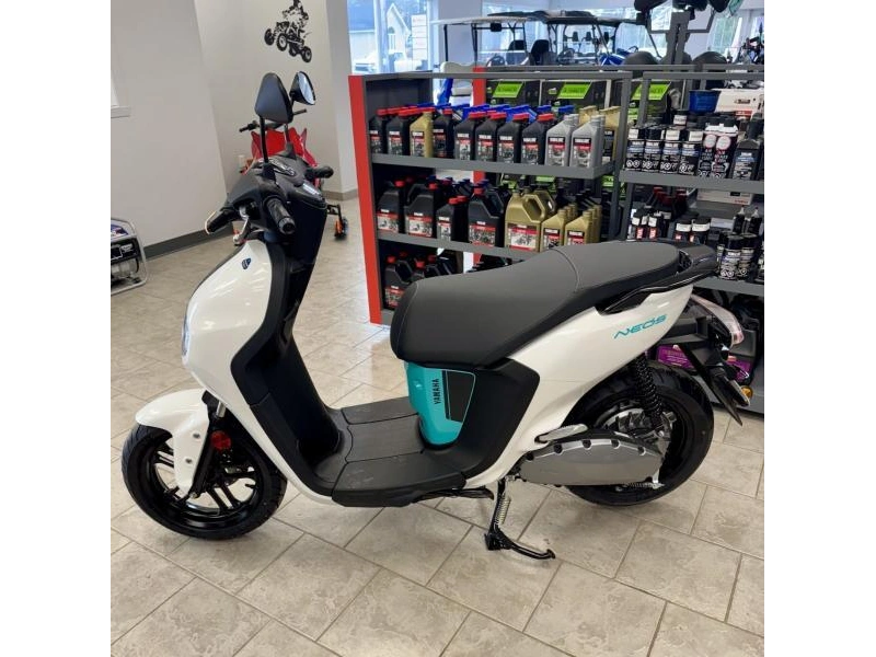 2025 Yamaha Neo's Electric Scooter alt