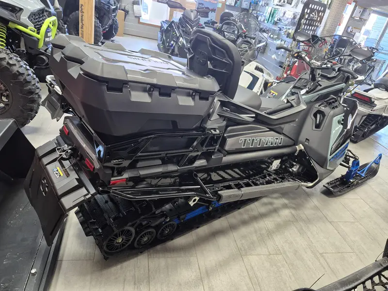 2026 Polaris 850 TITAN ADVENTURE 155 1.5 S26AJN8RSM