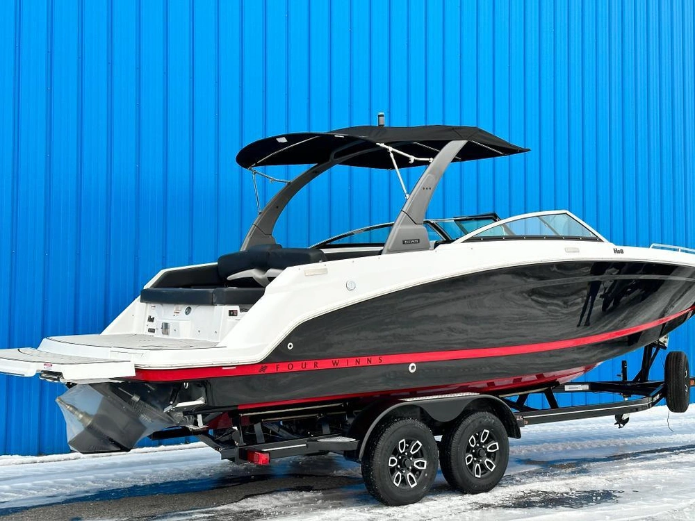 Four Winns Hd8 Mercruiser 6.2l / Bravo 3 2024 alt
