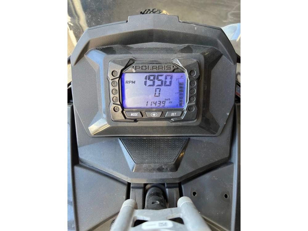 2021 Polaris 850 Indy Xc 137 Launch Edition alt