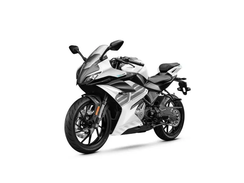2026 CFMOTO 300SS thumbnail 2