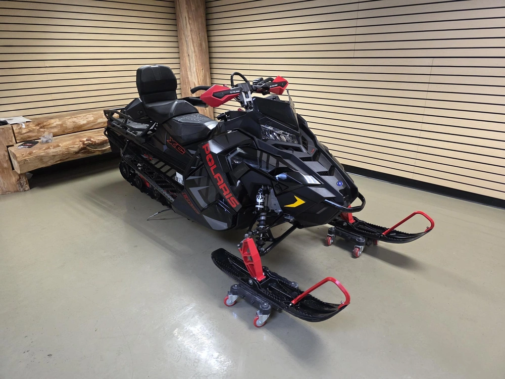 Ski-doo Titan 2020 alt