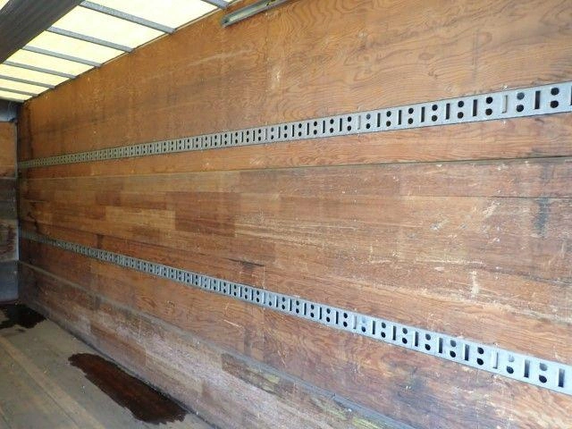 Freightliner M2106 2005