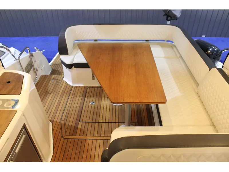 2021 Bavaria Motoryachts S33 HT VOLVO D3-220 EVC thumbnail 11