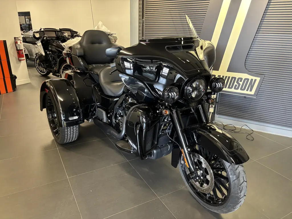 Harley-Davidson FLHTCUTG Tri Glide UltraFLHTCUTG 2025