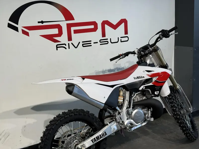 Yamaha YZ250 70E ANNIVERSAIRE *À partir de 3.99%💳 2026