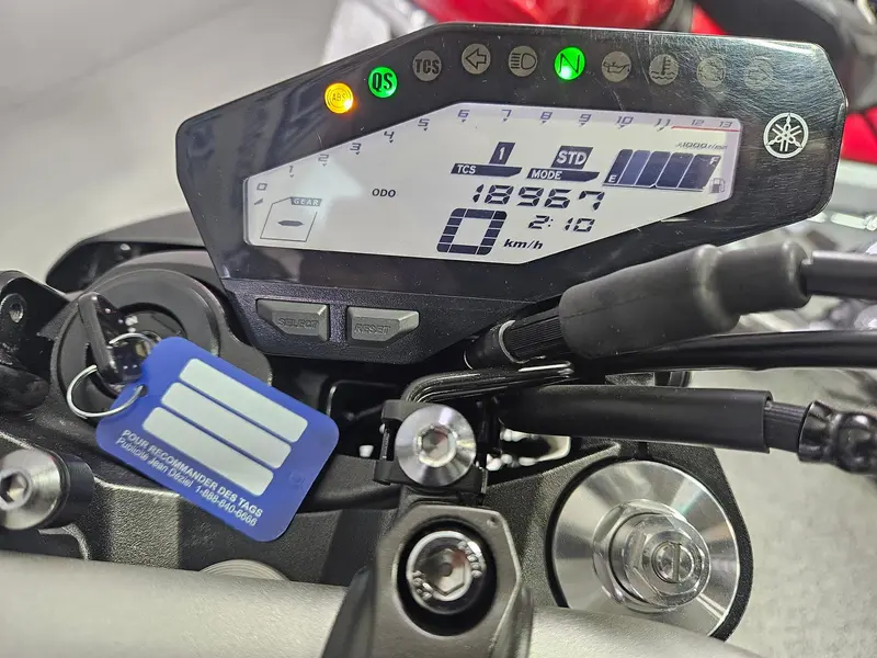 2019 Yamaha MT-09 thumbnail 5