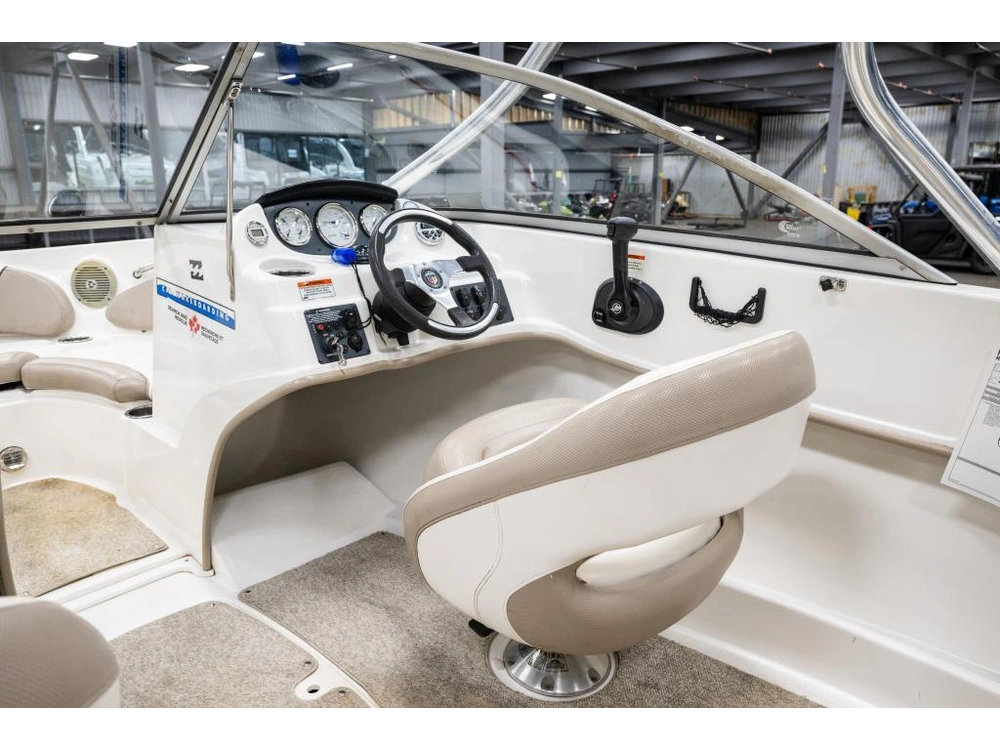 Mariah Boat Co R20 - 5.0l Mpi 2011 alt
