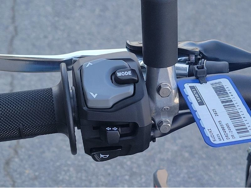 2025 Suzuki Dr-z4s alt