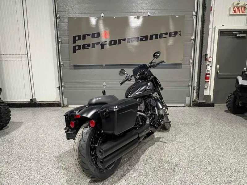 2025 Indian Motorcycle Sport Chief RT thumbnail 4